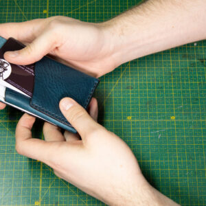 Product afbeelding van FredFloris leren creditcard portemonnee