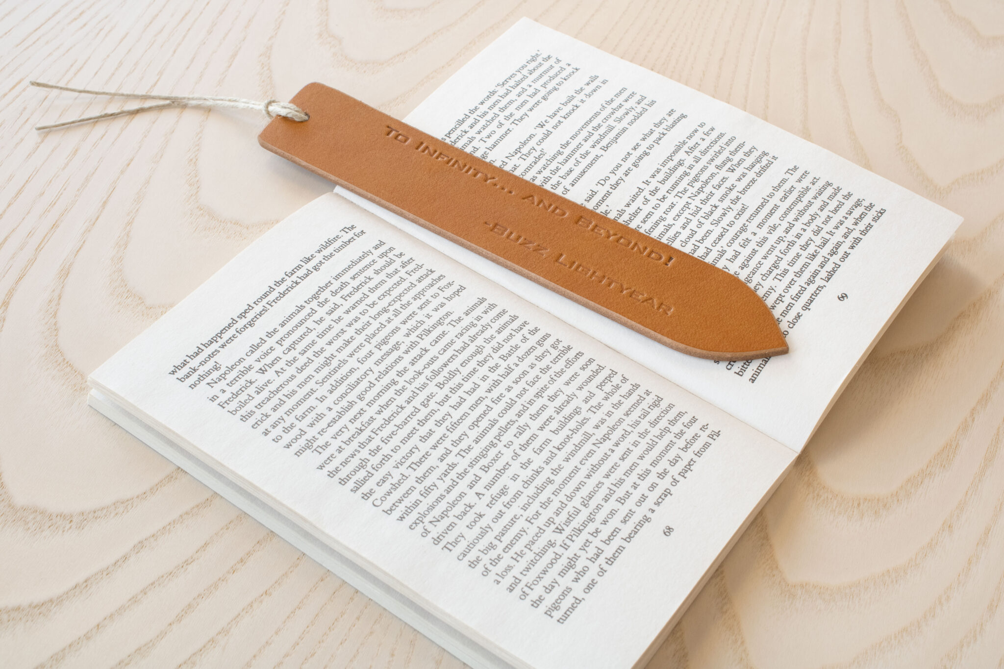 Product image of FredFloris leather bookmark with quotes