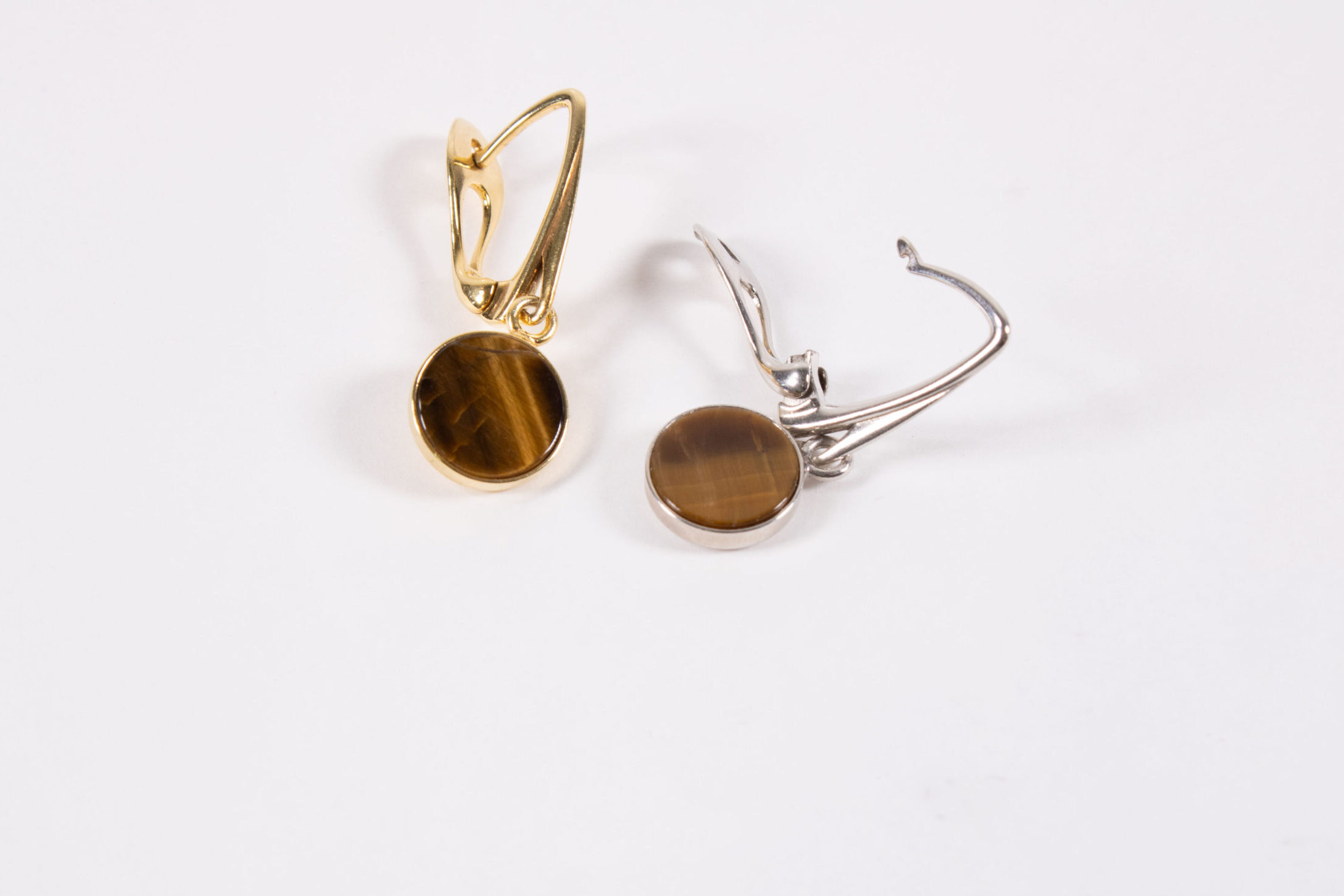 Product image of FredFloris Tiger’s eye gemstone round pendant earrings