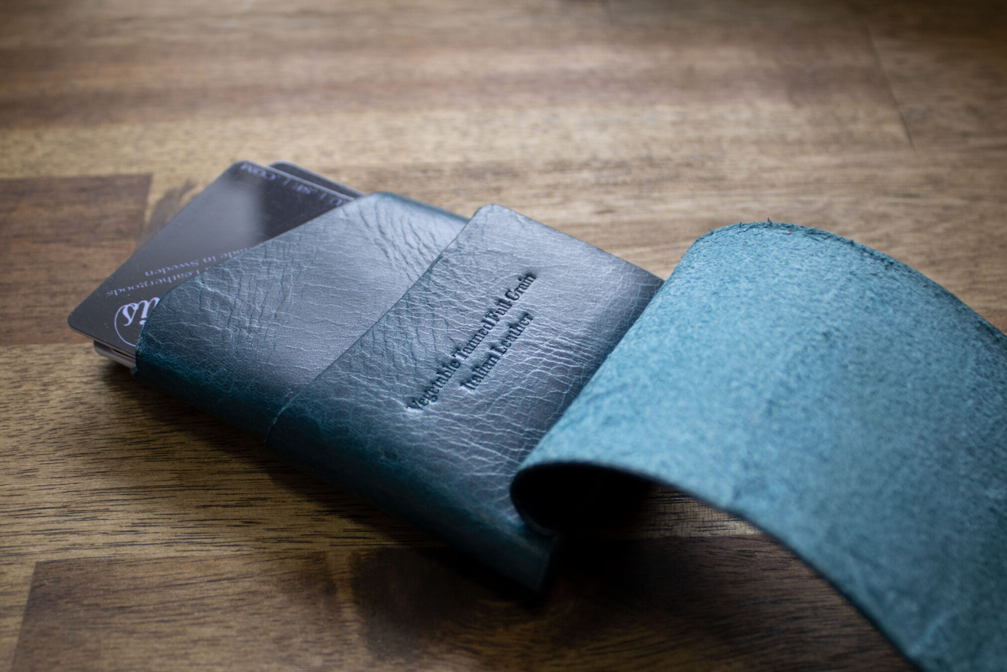 Immagine del prodotto di FredFloris Portafoglio in pelle durevole personalizzato e minimalista