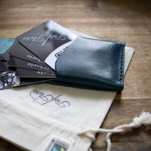 Immagine del prodotto di FredFloris Portafoglio compatto personalizzabile per carte di credito in pelle