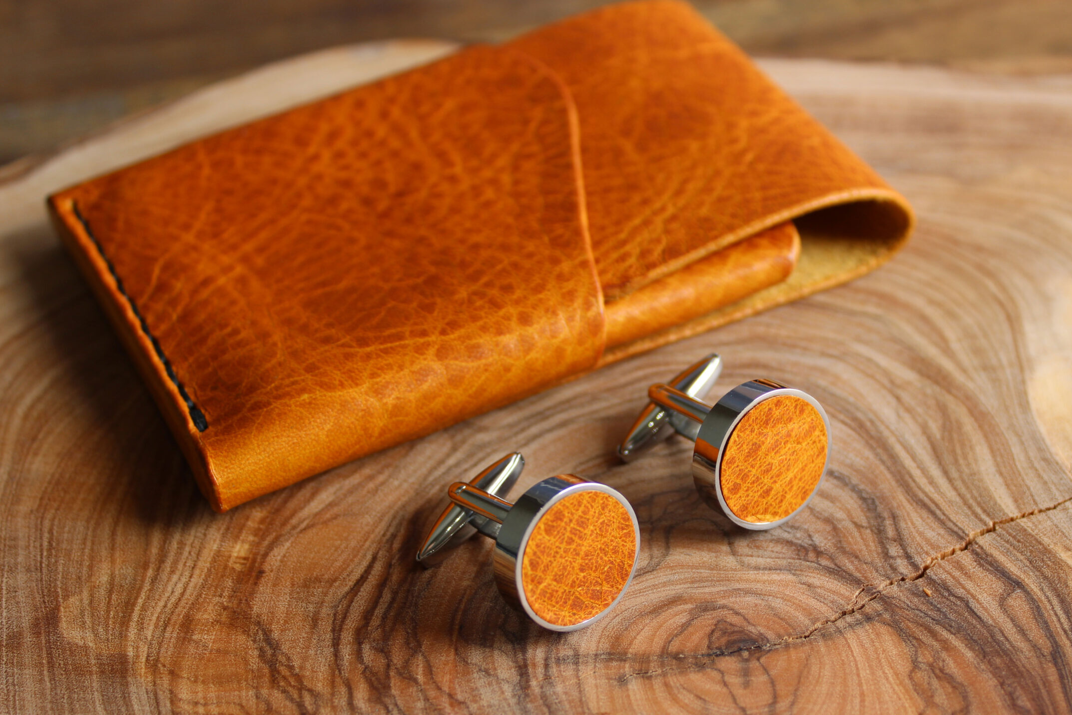 Image du produit FredFloris Boutons de manchette de chemise en cuir brun