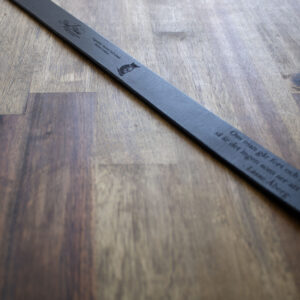 Produktbilde av FredFloris håndlaget svart skinnbelte for menn