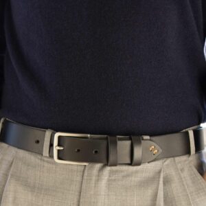 Immagine del prodotto della cintura da uomo in pelle nera fatta a mano FredFloris