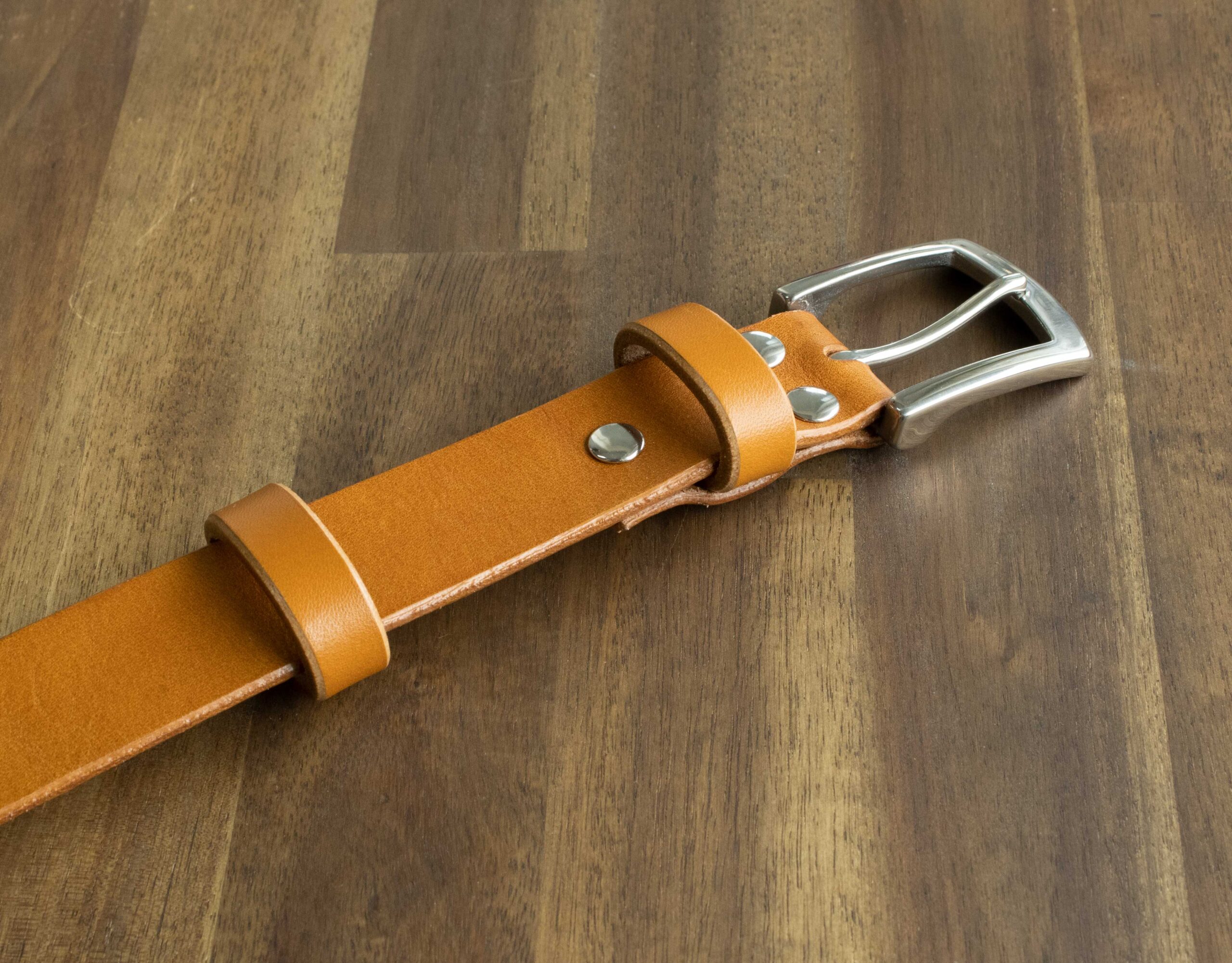 Produktbild zu FredFloris handgefertigter Tan Ledergürtel für Herren